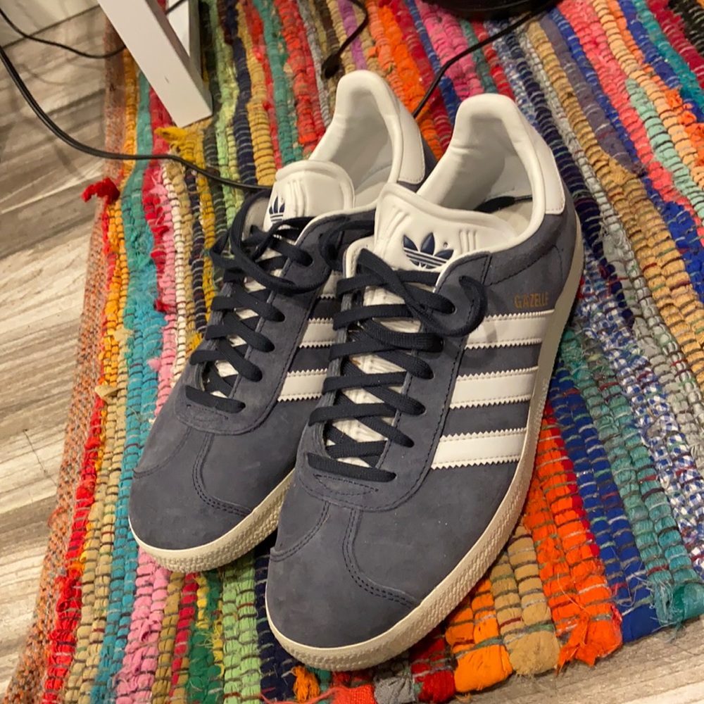 Adidas tennis shoes